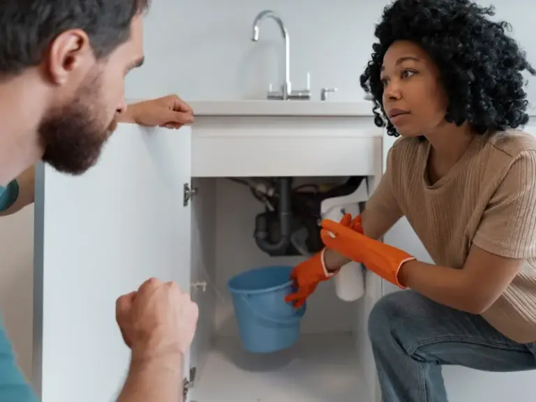 A Ciência por trás dos Entupimentos: Por que isso acontece e como evitar?