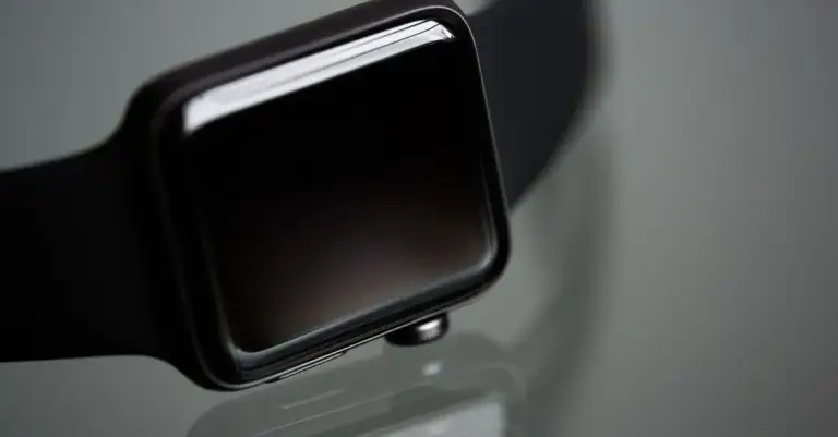 Anel vs. Pulseira Inteligente: Qual Sensor é Mais Preciso em 2026