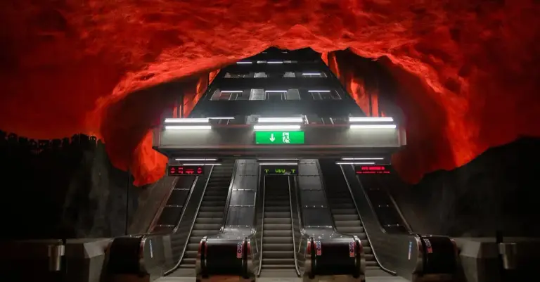 Cidades Subterrâneas 2.0: Vivendo Abaixo da Superfície em 2026!