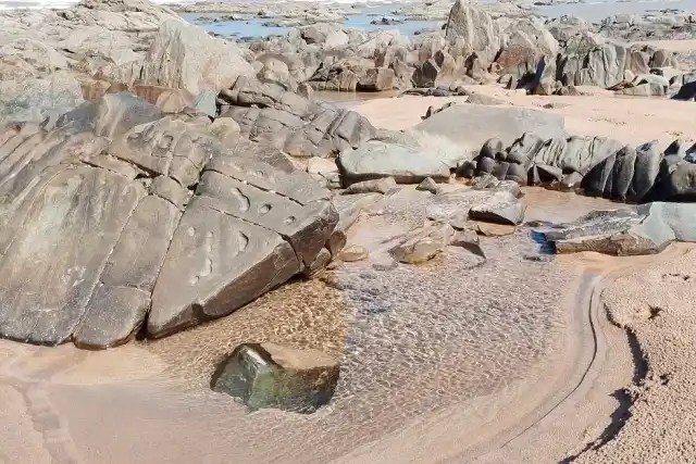 Conheça As Encantadoras Piscinas Naturais Seixas e Mergulhe Com a Natureza