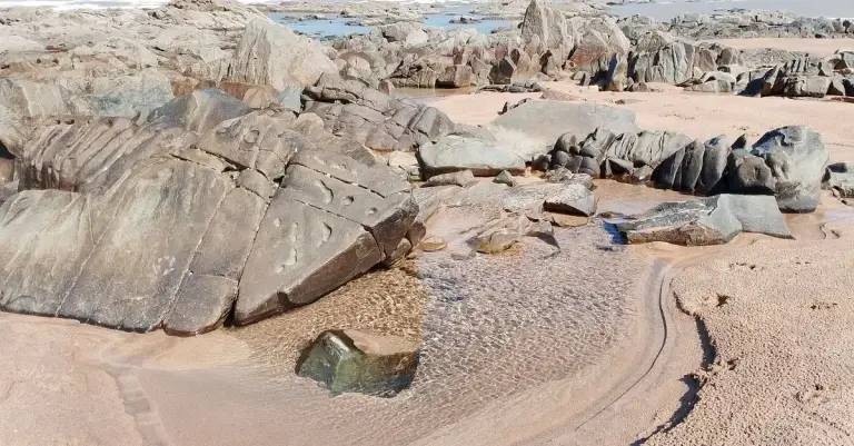 Conheça As Encantadoras Piscinas Naturais Seixas e Mergulhe Com a Natureza
