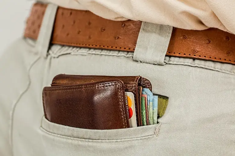 Finanças 'Phygital': Seu Dinheiro no On e Off em 2026!