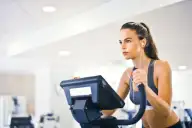 Fones de Ouvido para Exercícios: O que Buscar para uma Experiência Impecável?