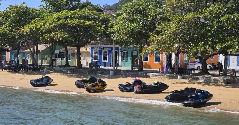 Paraty e Trindade: Praias, História e Roteiro de 3 Dias