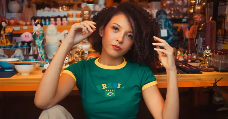 Tendências de Moda Brasileira 2026: O Que Voltou das Décadas Passadas